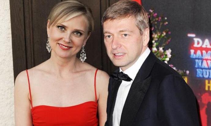  Олигарх и его супруга