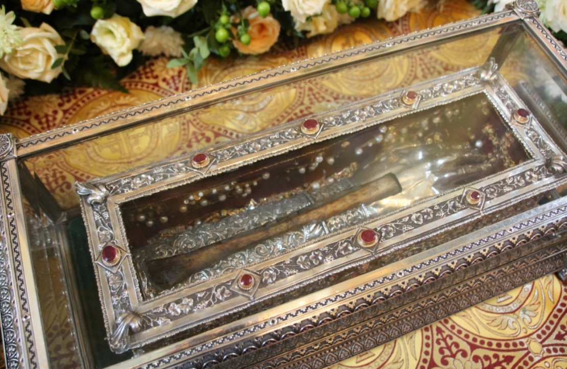 Cкриншот с сайта http://www.vzsar.ru/news/2018/09/17/tysyachi-saratovcev-prishli-poklonitsya-moscham-spiridona-trimifyntskogo.html 