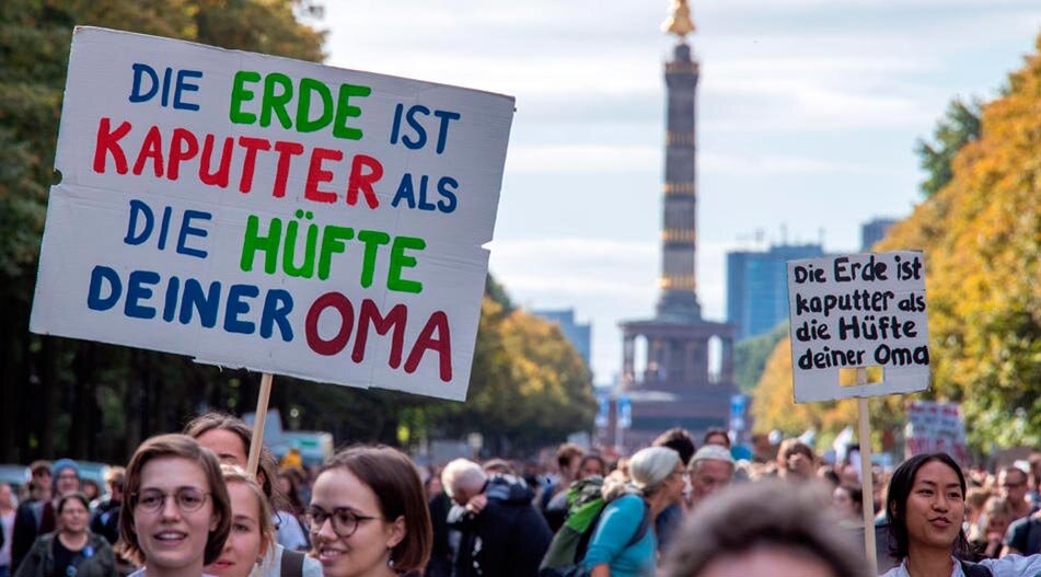 Демонстранты из „Fridays for Future“ в Берлине в конце сентября. Фото: dpa / Jens Büttner