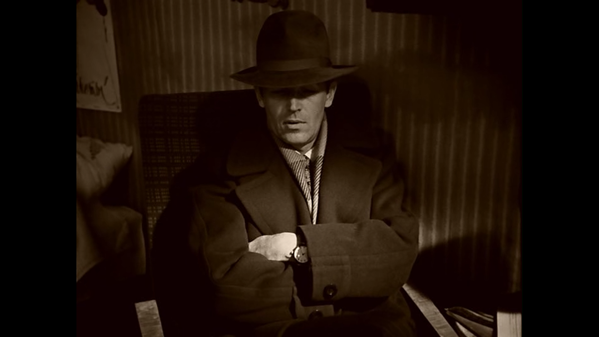 Так и просидит всю ночь...