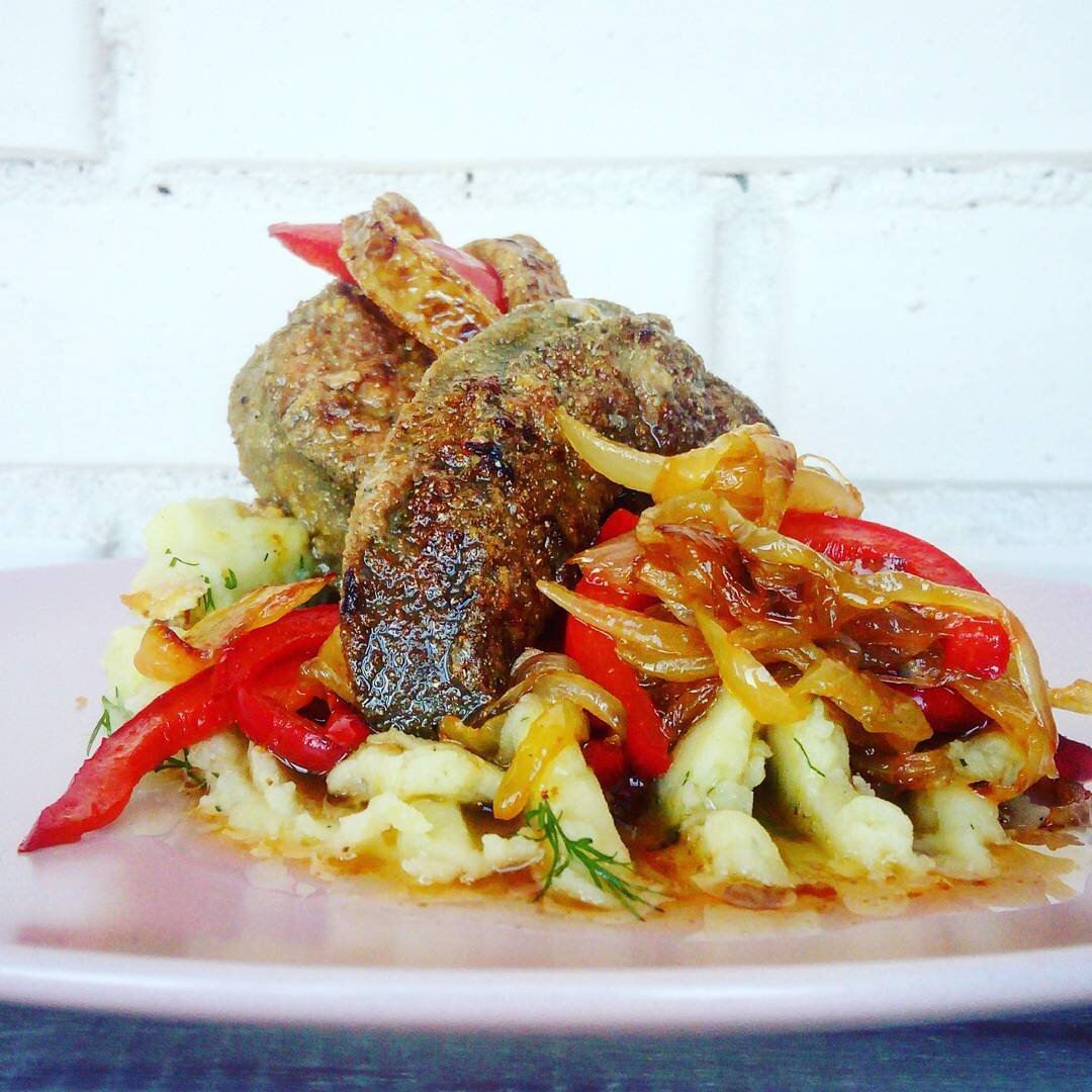 Жареная телячья печень. Фото: Никита Пастушенко