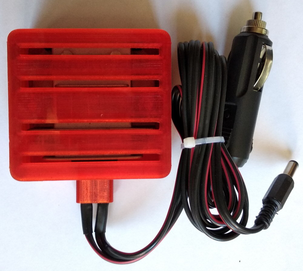 Универсальный автомобильный адаптер (входное напряжение 8-40 В, стабилизированное выходное - 13,8 В). Подходит для работы радиоэлектронной аппаратуры как от бортовой сети легковых (12В), так и грузовых(24В) автомобилей