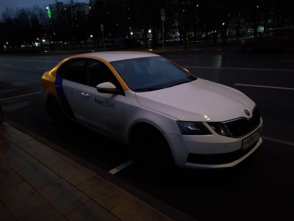 Не рекламирую, а описываю свой опыт. Мне досталась Шкода Октавиа