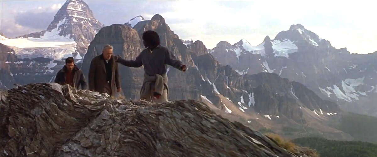 - Йоу!  Чего приуныли, белые братаны? Всё ништяк!  Ещё какие-то три-четыре месяца ходьбы, и мы дома! 