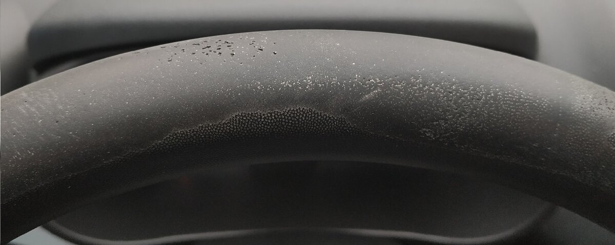 Руль на 200 тыс.км., заменен на новый. 