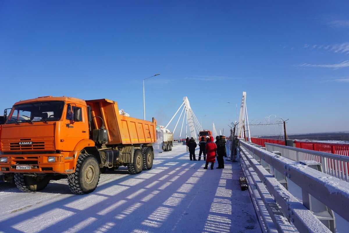 Первый мост в Китай Благовещенск – Хэйхэ готов к эксплуатации |  ChinaLogist.ru | Дзен