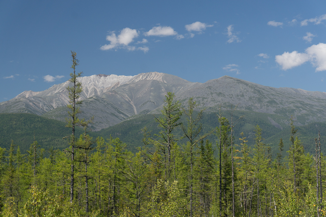 Въезжаем в массив Верхоянского хребта