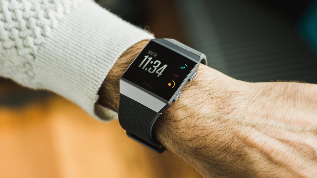 смарт-часы Fitbit