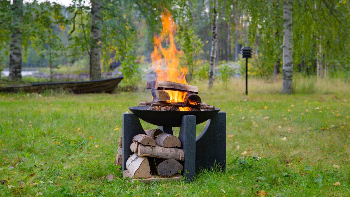 Чаша S60 на бетонном основании