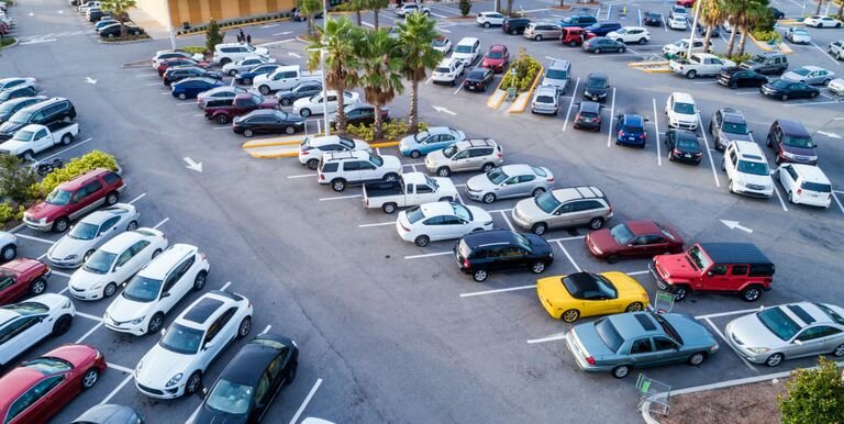 Самый популярный цвет в каждом штате был либо черный, либо белый. Это не совсем удивительно, но, возможно, немного грустно.