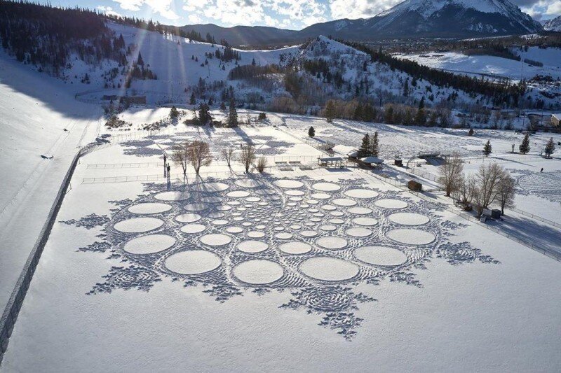 Rocky Mountain, Silverthorne, Colorado. Фото by Simon Beck https://www.instagram.com/p/B7WNU3alwr9/