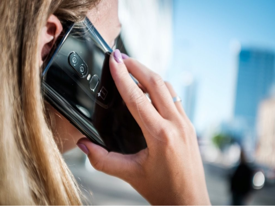 Цель телефонных мошенников - это деньги доверчивых абонентов!