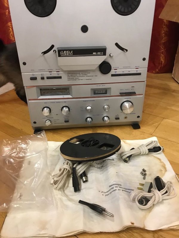 Советские катушечные магнитофоны высшего класса. Катушечный магнитофон ...