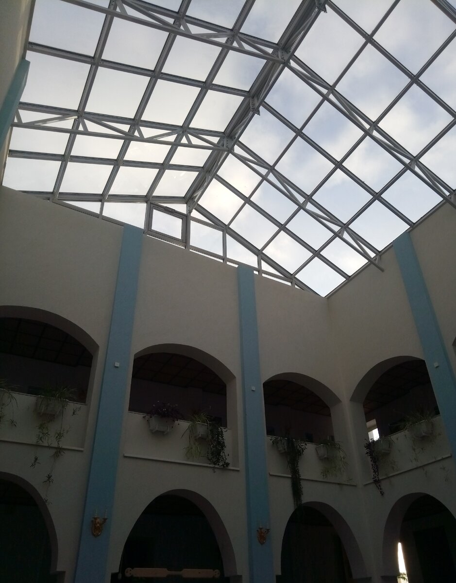 Потолок над трапезной частью в храме св. Кукши Печерского