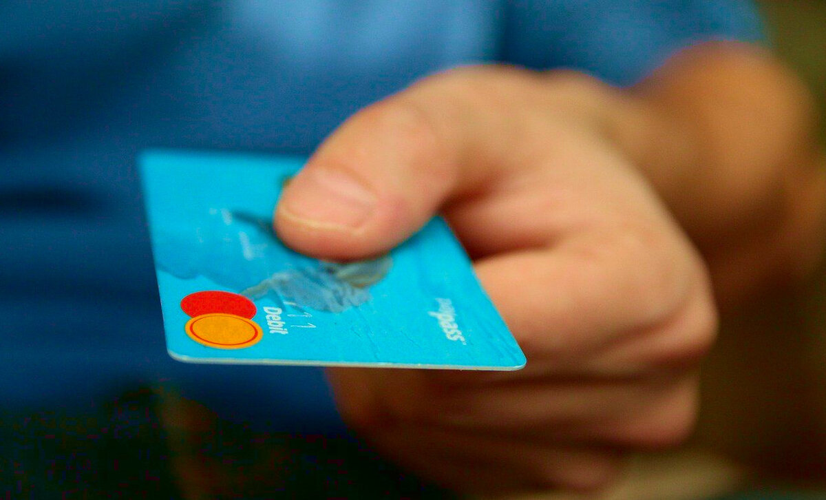 Карта ВТБ. Изображение из фотобанка Pixabay