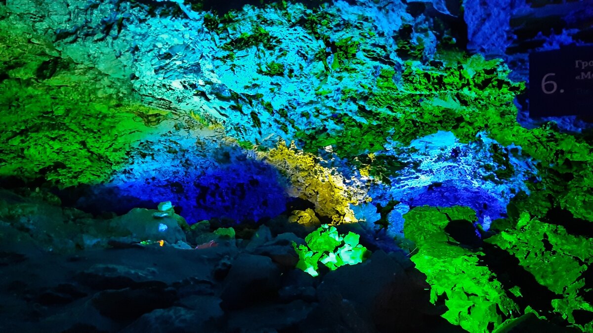 Волшебная подсветка помогает очутиться на дне моря