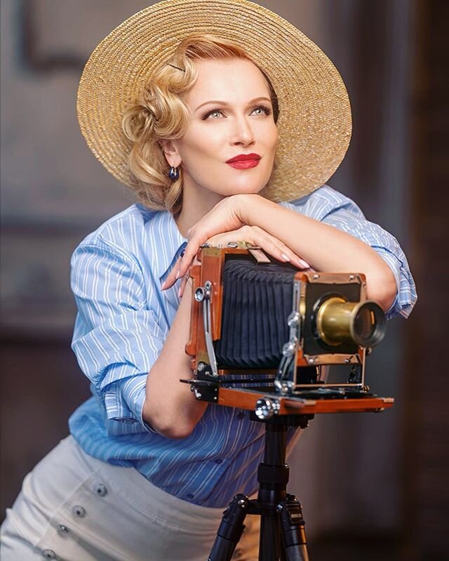 Светский ужин в ресторане 