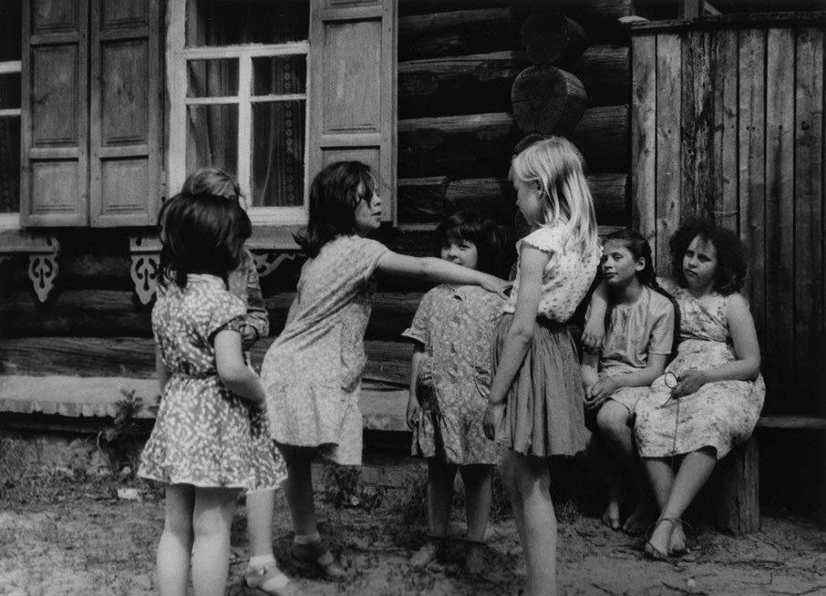 Деревенское детство. Фото из открытых источников.