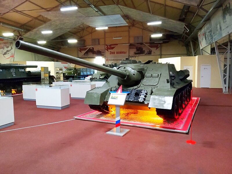 В парке "Патриот" имеются два экземпляра СУ-100