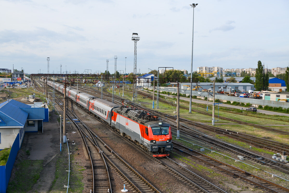 придача воронеж южный. локомотив вл 11. жд станция придача воронеж. влл. вл 60 и вл 80.