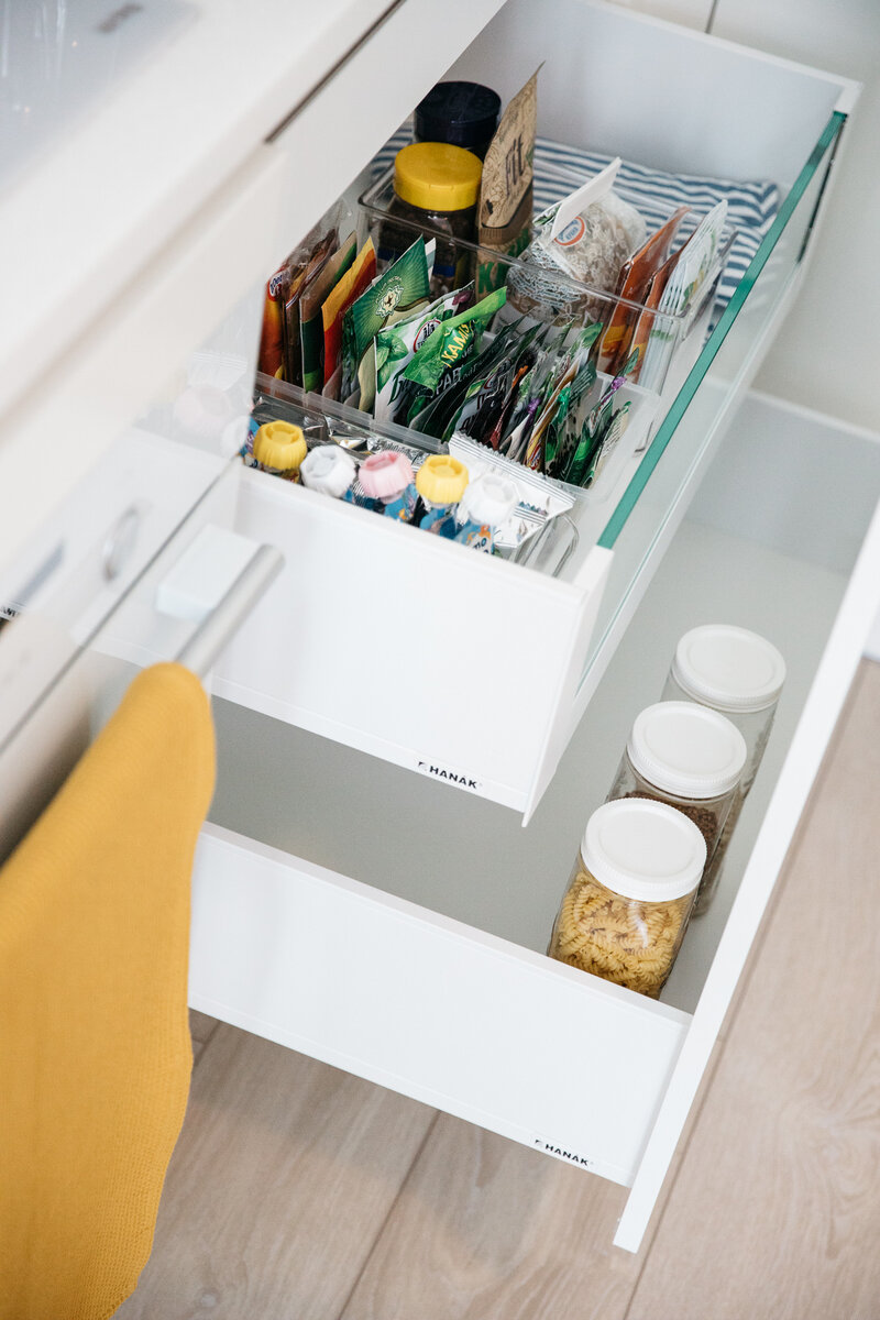 Специи - это один из важных элементов на нашей кухне. Перец, розмарин и даже лавровый лист иногда могут спасти самое безнадежное блюдо.