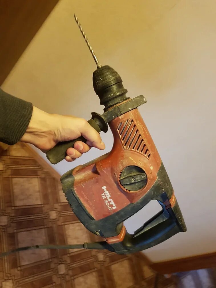 Вот так выглядит перфоратор Hilti TE 30-C