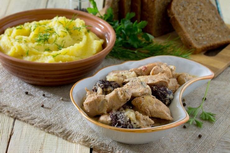 Индейка с черносливом.
