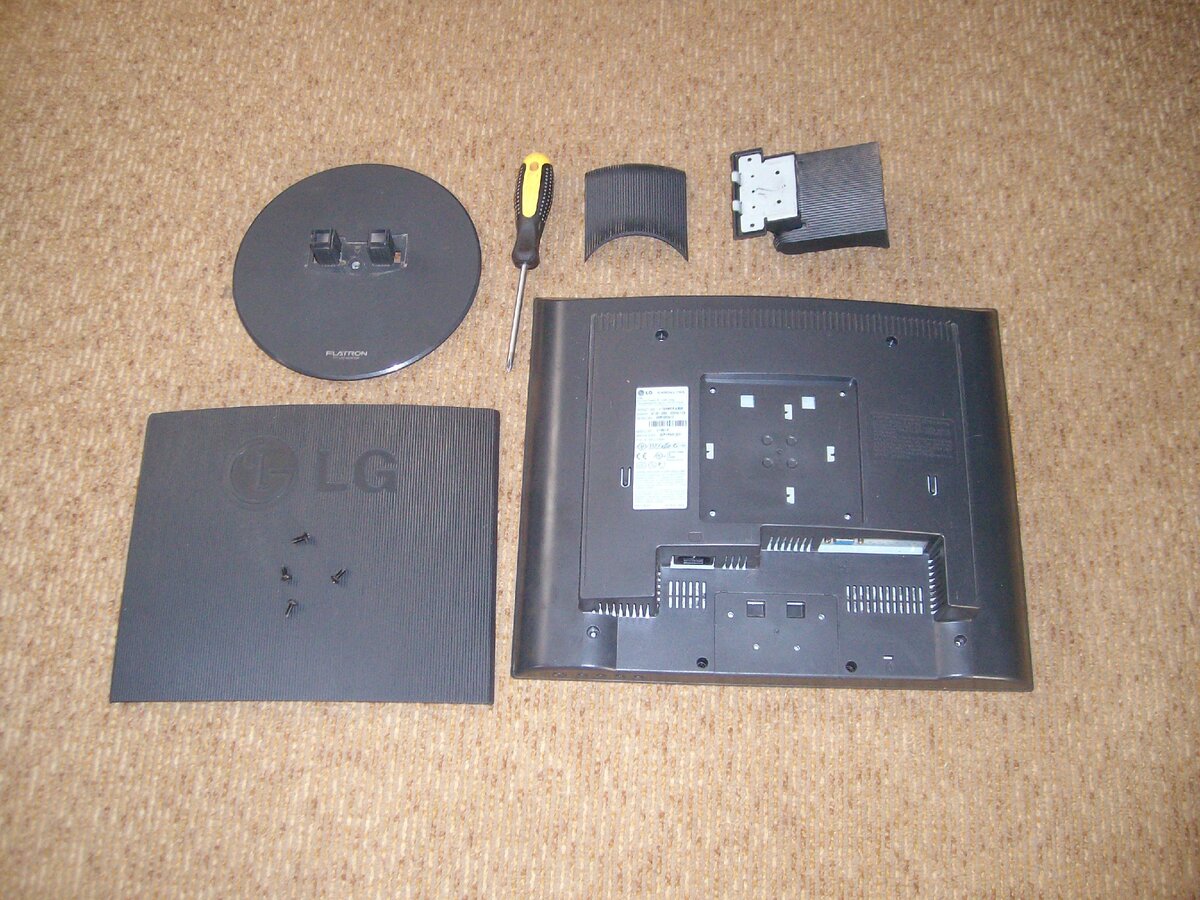 На ноутбуке мигает индикатор. Не работает монитор индикатор мигает. Индикаторы на ноутбуке самсунг обозначения. Lg монитор загорелся. Не работает монитор индикатор мигает.