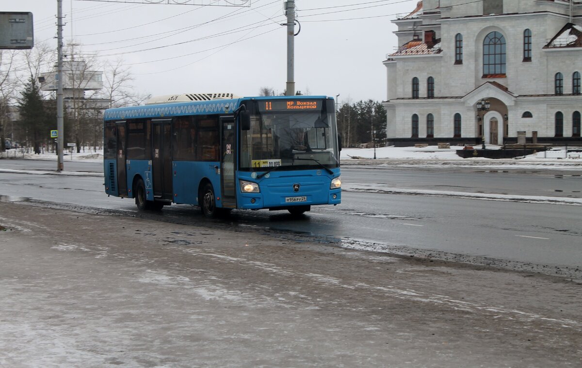 24 февраля 2020 г., г. Архангельск, наб. Северной Двины, маршрут № 11