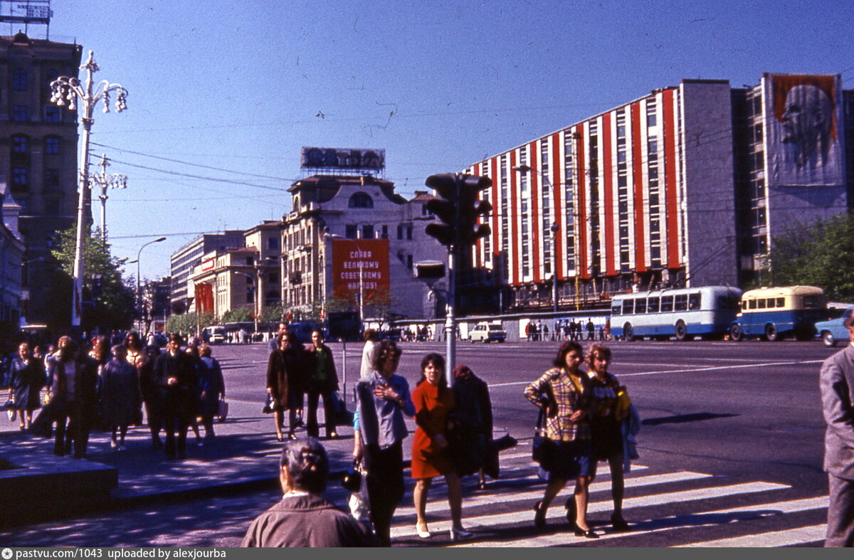 улица горького в москве