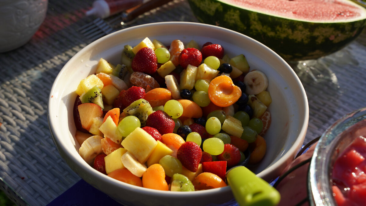 Покажу как быстро и полезно приготовить салат из 10 ингредиентов (очень вкусный получился салат)