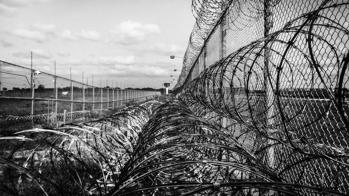 Труд заключённых - нужен он или нет? Фото pixabay.com