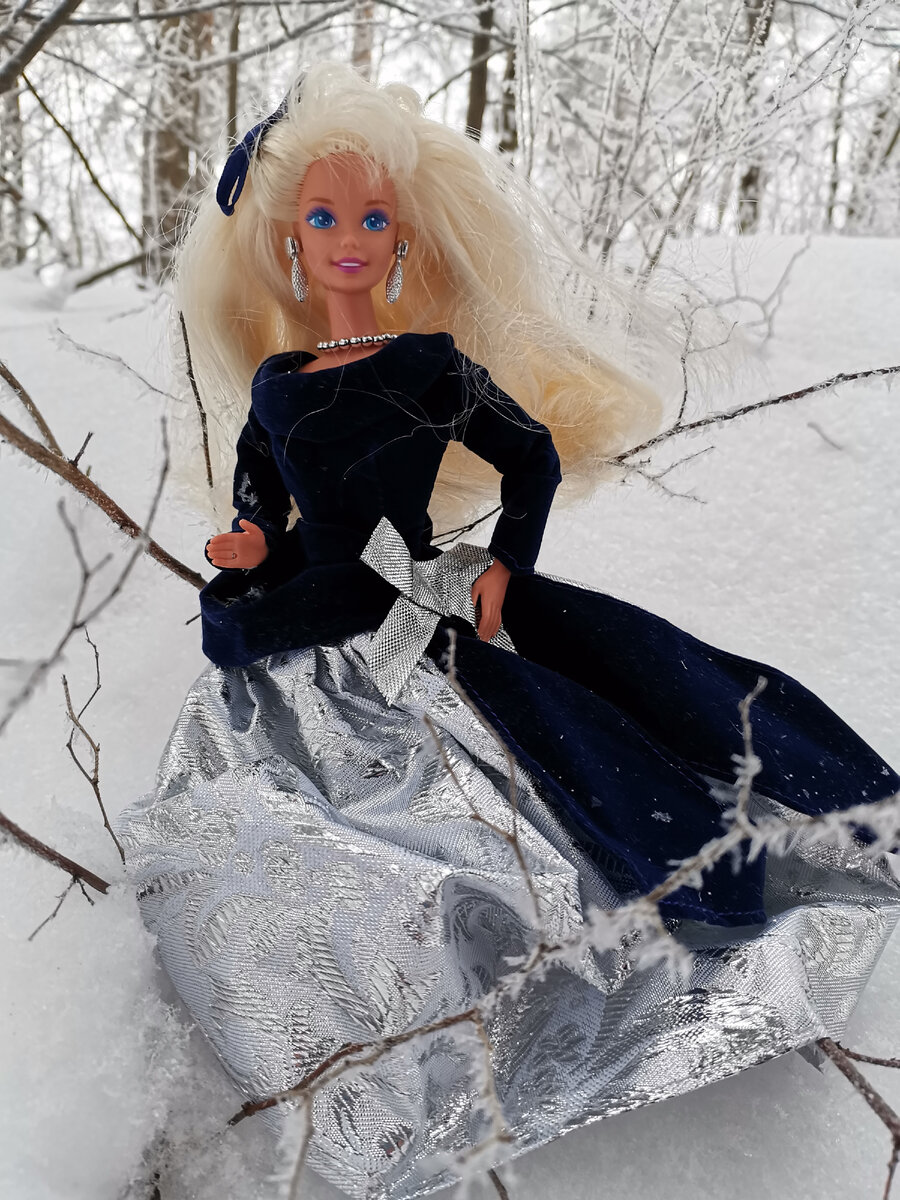 Winter velvet barbie worth hotsell