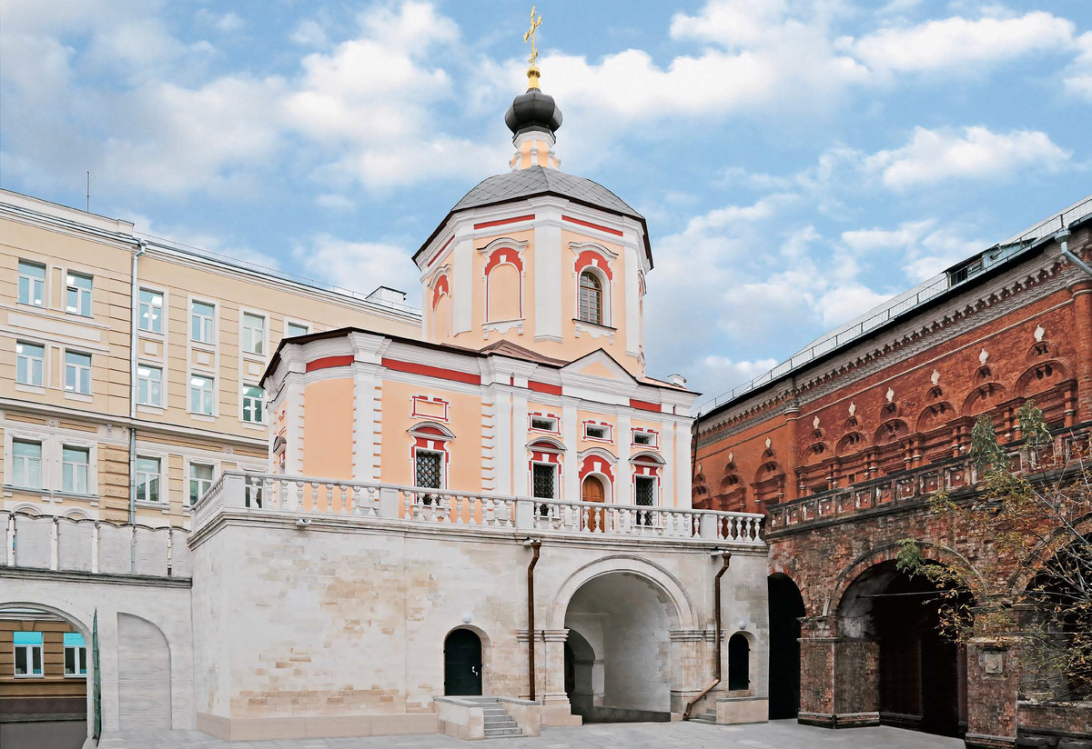 Высокопетровский монастырь в москве фото