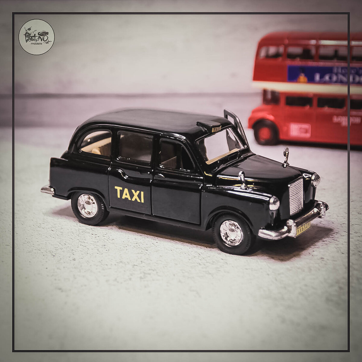 Austin FX 4 (фото 2)