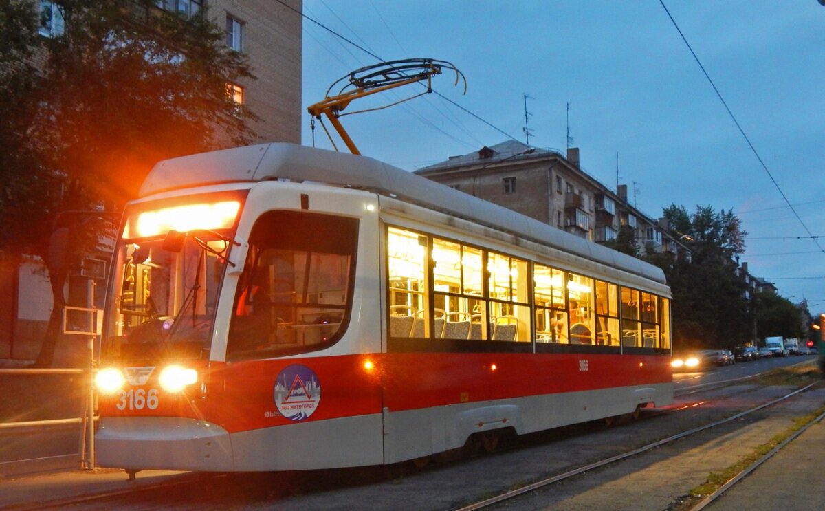 Новые вагоны пополняют трамвайный парк города Магнитогорска.  Трамвай 71-623-02 (КТМ-23). Фото: Гарик Пришелец, http://ttransport.ru