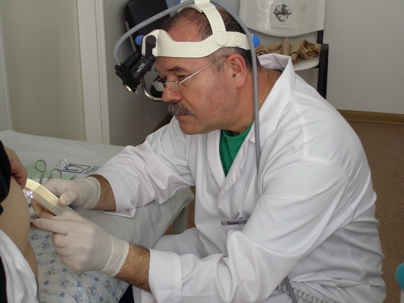 По статистике, каждый второй человек обращался к проктологу. 