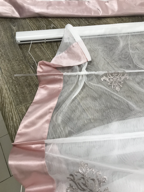 Так выглядят кулисы с лицевой стороны