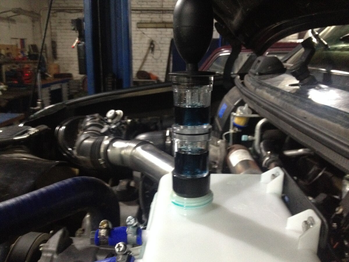 Начало теста, цвет реактива синий.