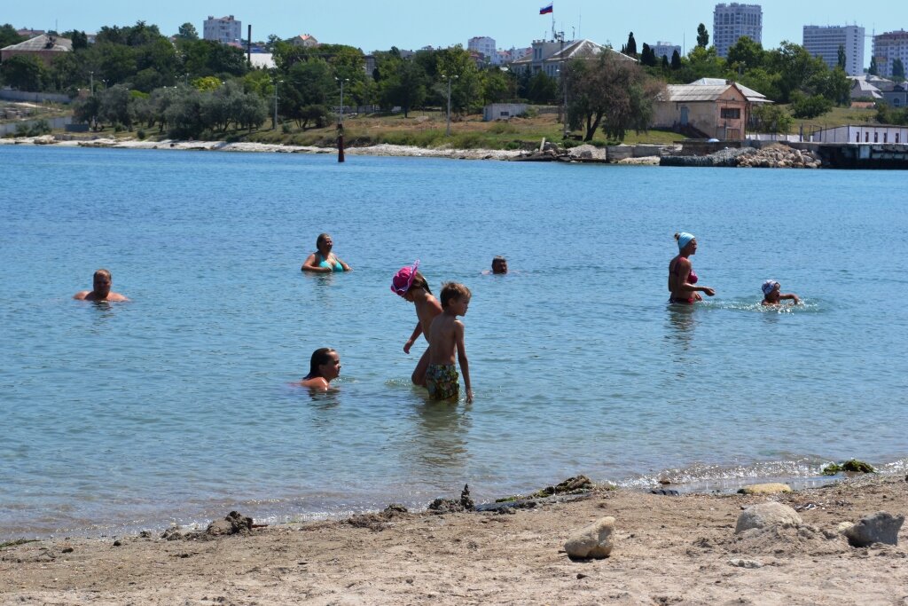 Несанкционированный пляж в Севастополе