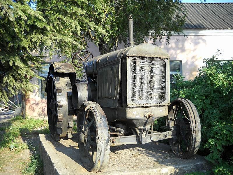 Трактор колесник старое фото