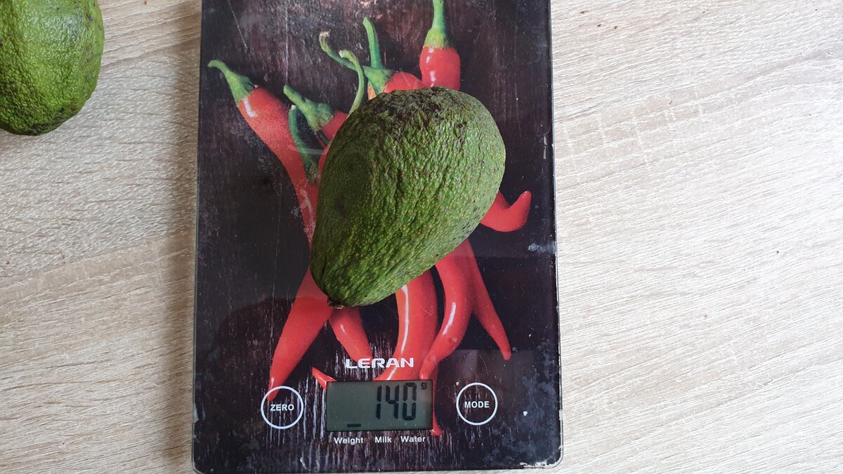 Авокадо из Пятерочки за 35 рублей. Можно ли его есть?
