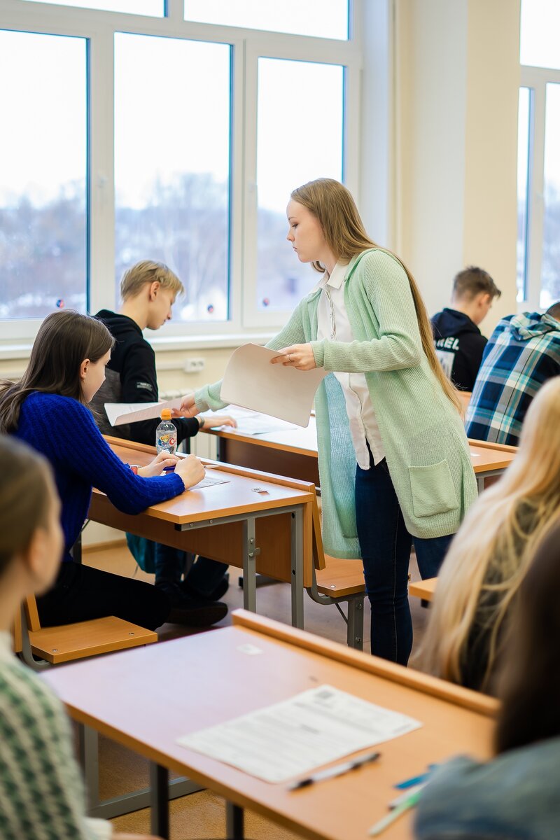 Организаторы в аудитории вам обязательно помогут с заполнением, выдадут дополнительный бланк и листы для черновиков.  Источник фото: https://vk.com/math_yargu 