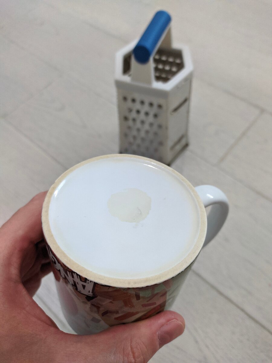 грубое дно кружки