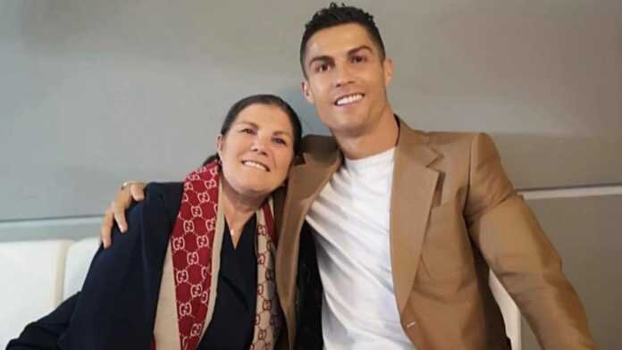 Cristiano Ronaldo va Uning onasi