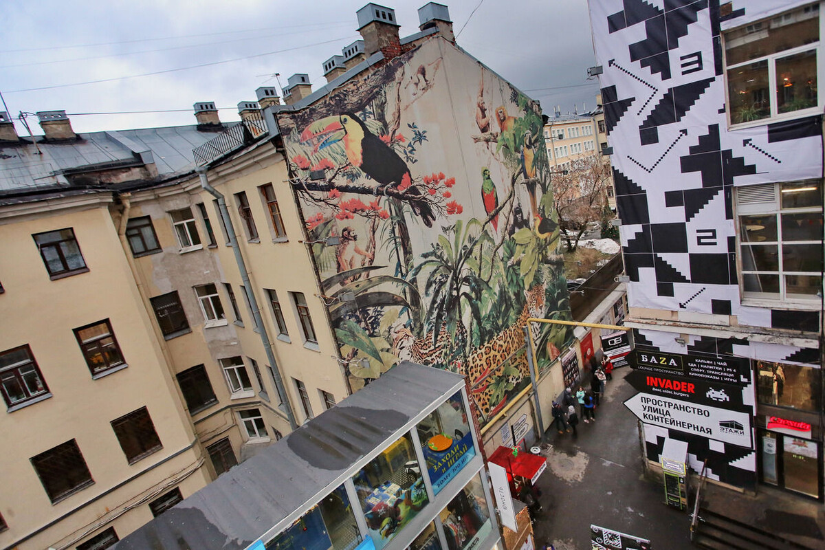 Этажи, лофт-пространство, находится в самом центре Петербурга.