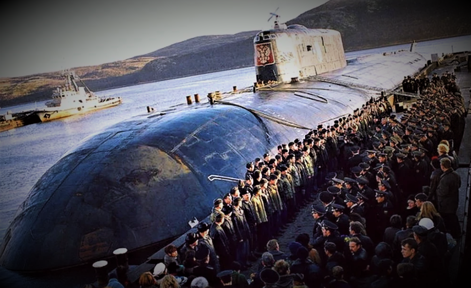 Курск подводная. Атомная подводная лодка Курск. Подводная лодка к-141 «Курск». К-141 Курск экипаж. Курск АПЛ подлодка.