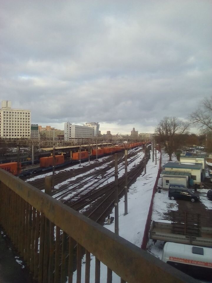 Мост над ст. "Институт культуры". Минск. 08.04.2018. Фото автора