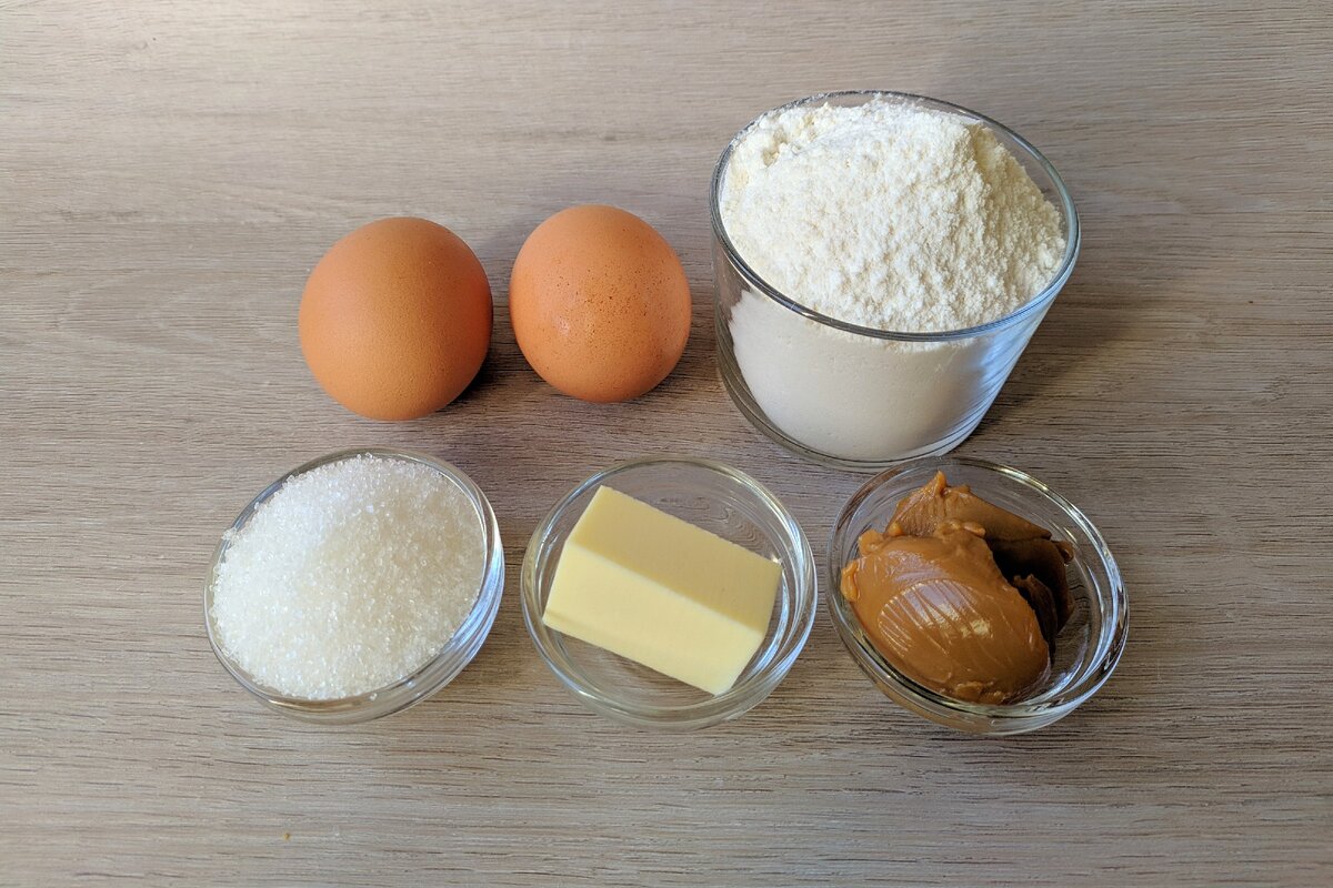 ингредиенты для приготовления трубочек со сгущенкой