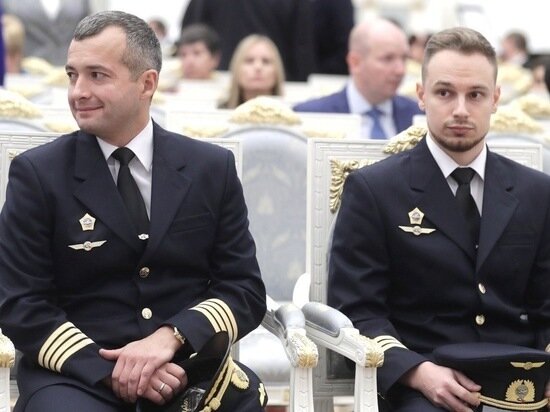 ДАМИР ЮСУПОВ И ГЕОРГИЙ МУРЗИН. ФОТО: VK.COM УРАЛЬСКИЕ АВИАЛИНИИ